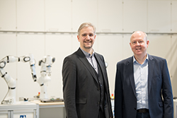 Die neue Doppelspitze des Fraunhofer IIS/EAS – links Dr. Wolfgang Felber, rechts Prof. Dr. Peter Schneider