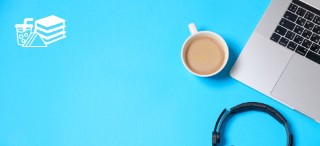 Laptop, Kopfhörer, Kaffee